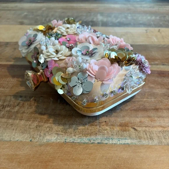 Gala Floral Embellished Chain Bag - Picture 8 of 11